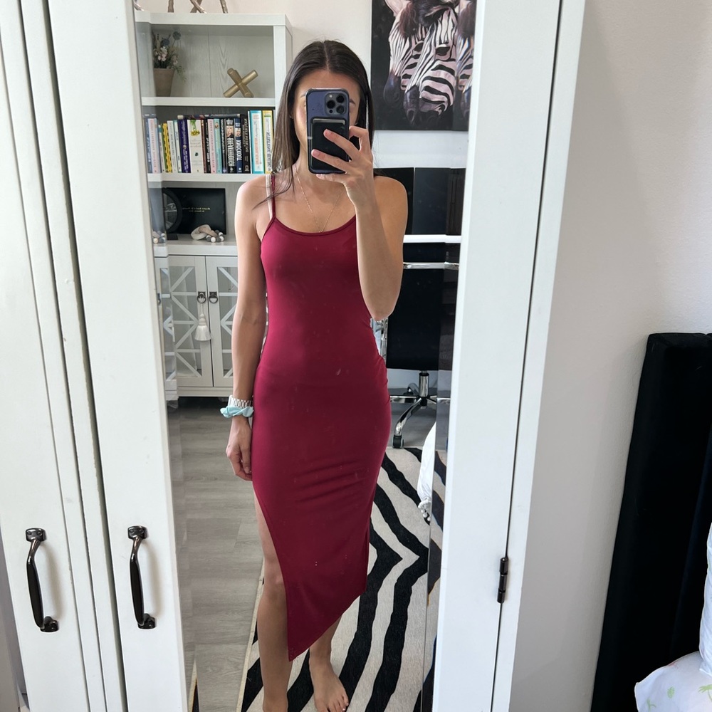 Elegant Red Sleeveless Dress